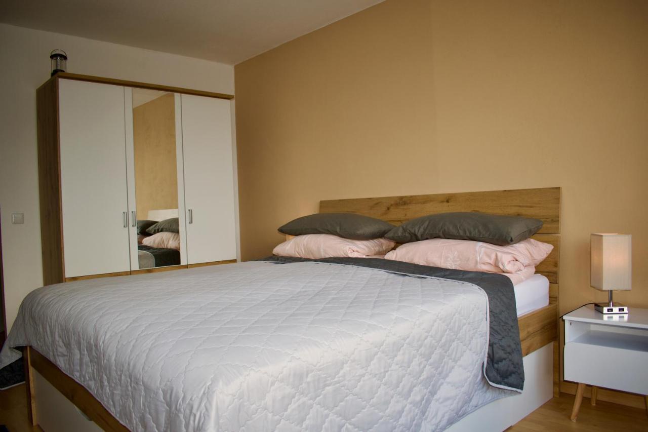 Appartement Mit Herrlicher Aussicht Uebers Murgtal ไบเออร์สบรอนน์ ภายนอก รูปภาพ