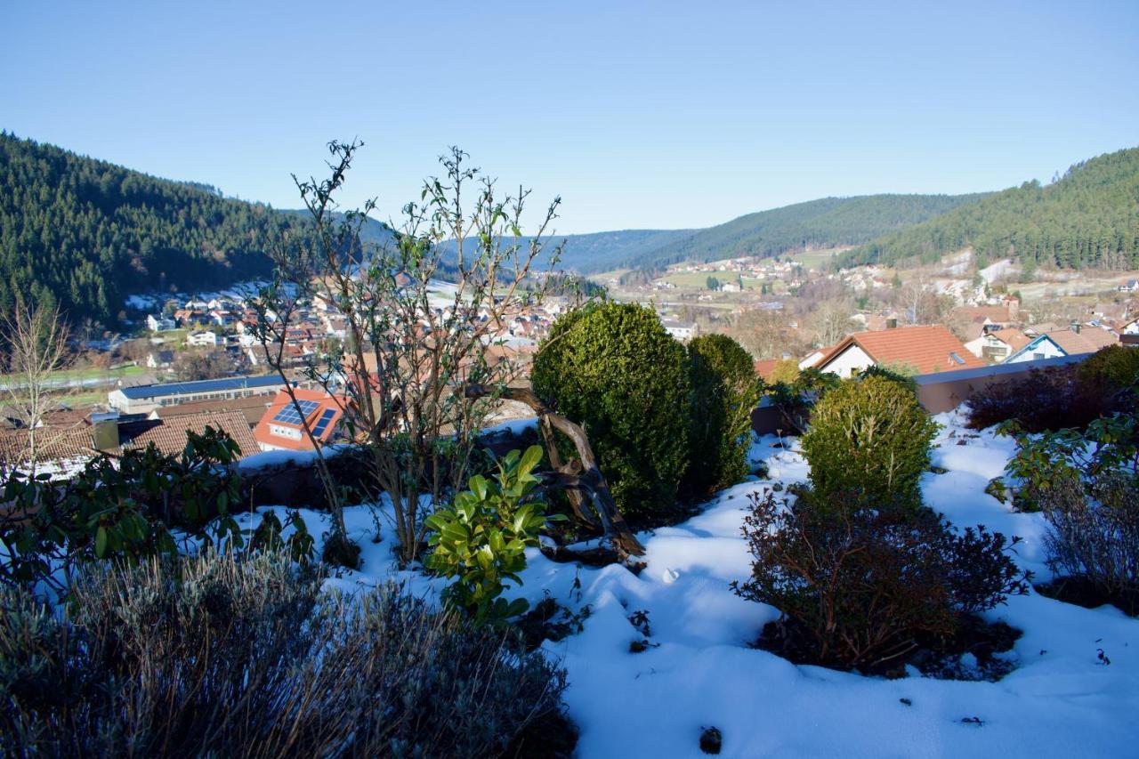 Appartement Mit Herrlicher Aussicht Uebers Murgtal ไบเออร์สบรอนน์ ภายนอก รูปภาพ